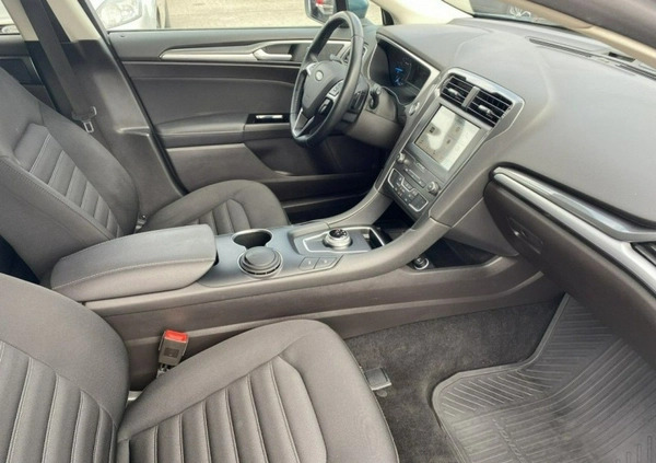 Ford Mondeo cena 89900 przebieg: 115800, rok produkcji 2019 z Warszawa małe 121